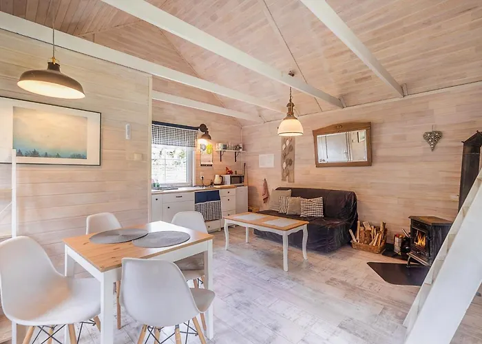 W Dolinie Wiezycy Szymbark (Pomerania)